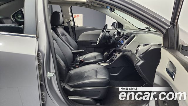 Chevrolet Aveo Sedan LT Luxury 2012 — фото 11