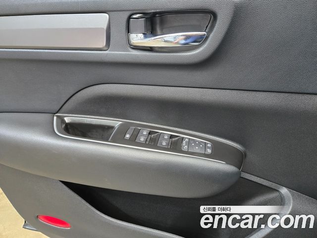 Renault Korea QM6 Quest 2.0 LPe Business 2WD 2024 — фото 20
