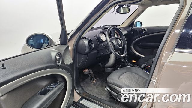 MINI Cooper D Countryman SE 1st 2013 — фото 11
