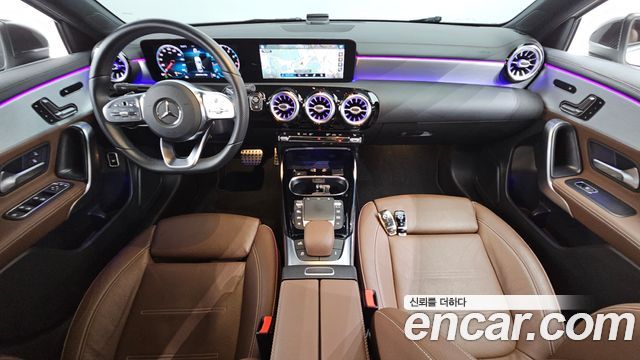Mercedes-Benz A-Class (W177) AMG A35 4MATIC Sedan 2021 — фото 7