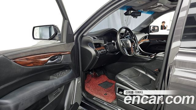 Cadillac Escalade 6.2 4th 2015 — фото 10