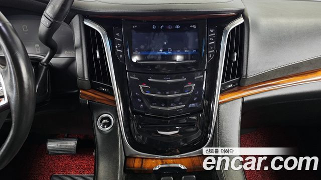 Cadillac Escalade 6.2 4th 2015 — фото 14