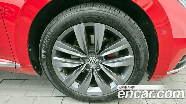 Volkswagen Arteon 2.0 TDI Premium 2018 — фото 5