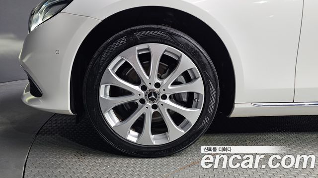 Mercedes-Benz E-Class (W213) E220d 4MATIC Exclusive 2020 — фото 5