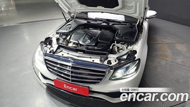 Mercedes-Benz E-Class (W213) E220d 4MATIC Exclusive 2020 — фото 6