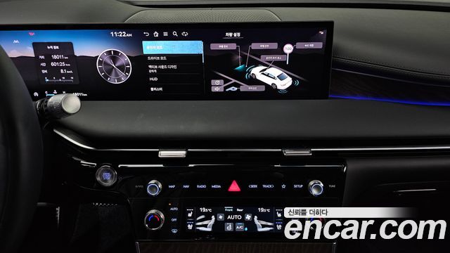 Genesis G80 (RG3) Gasoline 2.5 Turbo AWD 2025 — фото 19