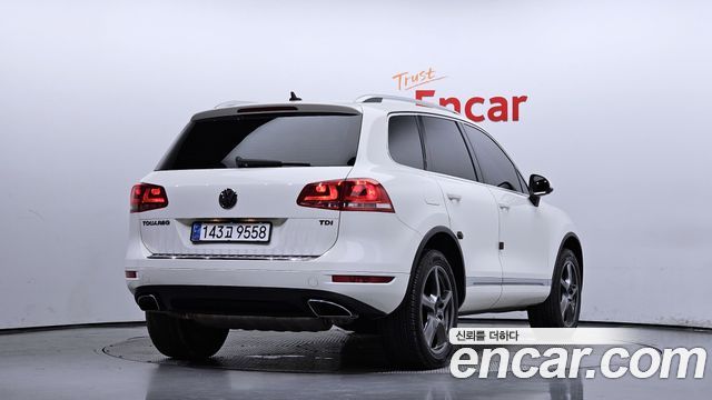 Volkswagen Touareg V6 3.0 TDI Bluemotion 7P5 2011 — фото 2