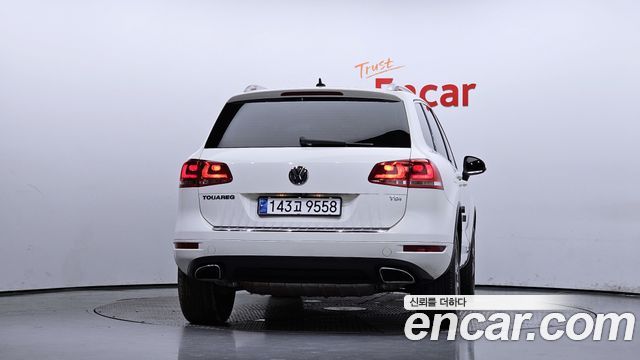 Volkswagen Touareg V6 3.0 TDI Bluemotion 7P5 2011 — фото 4