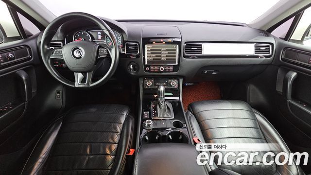 Volkswagen Touareg V6 3.0 TDI Bluemotion 7P5 2011 — фото 7