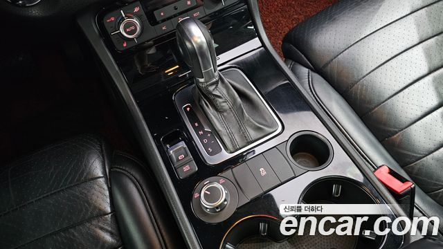 Volkswagen Touareg V6 3.0 TDI Bluemotion 7P5 2011 — фото 9