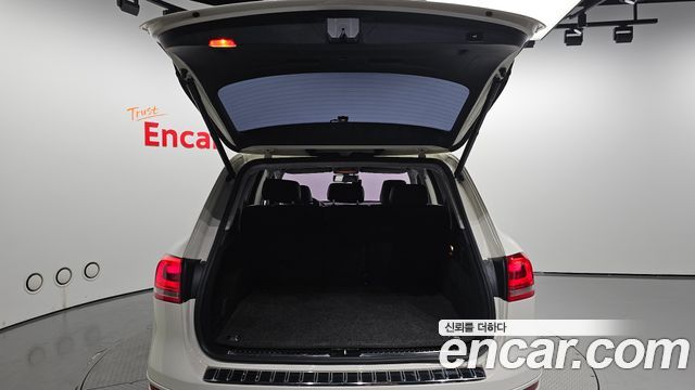 Volkswagen Touareg V6 3.0 TDI Bluemotion 7P5 2011 — фото 24