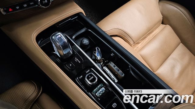 Volvo XC90 (II) T8 Inscription Hybird 2017 — фото 9