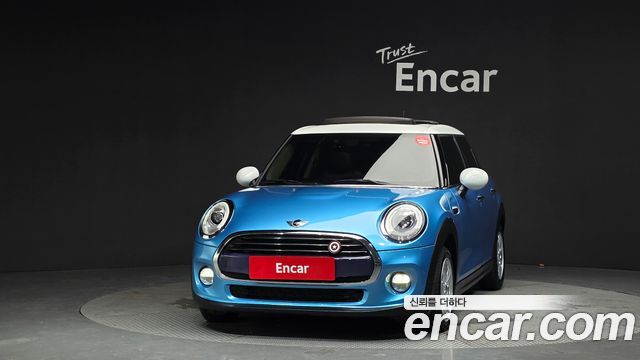 MINI Cooper D 5Door Mid 3rd 2017 — фото 3