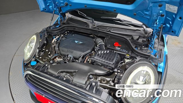MINI Cooper D 5Door Mid 3rd 2017 — фото 6
