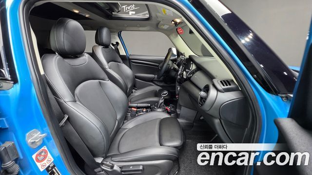 MINI Cooper D 5Door Mid 3rd 2017 — фото 10