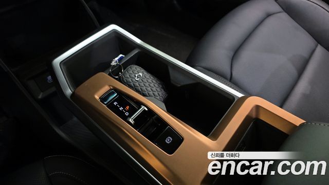 KG Mobility (SsangYong) Torres EVX E7 2025 — фото 9