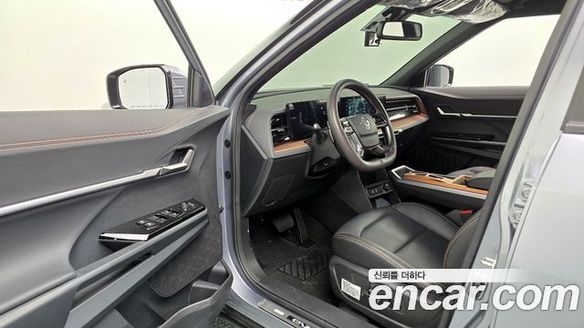KG Mobility (SsangYong) Torres EVX E7 2025 — фото 11