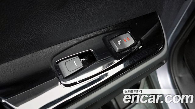 KG Mobility (SsangYong) Torres EVX E7 2025 — фото 17