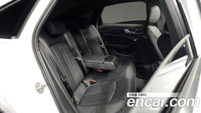 Audi A6 (C8) 45 TFSI Premium 2023 — фото 12