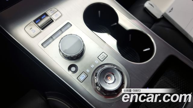 Genesis GV70 2.5T Gasoline 2WD 2025 — фото 9