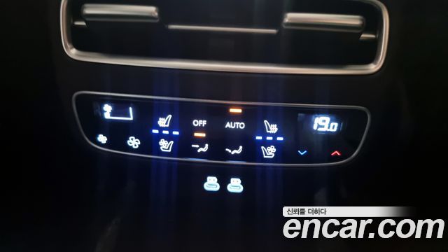 Genesis GV70 2.5T Gasoline 2WD 2025 — фото 21