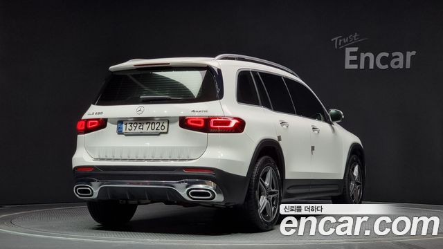 Mercedes-Benz GLB-Class (X247) GLB250 4MATIC 2021 — фото 2