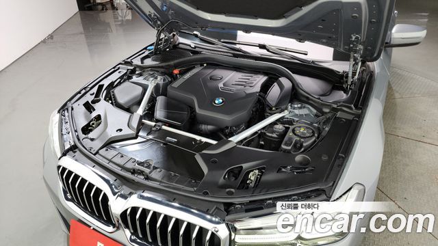 BMW 5 Series (G30) 520i M Sport 2023 — фото 6