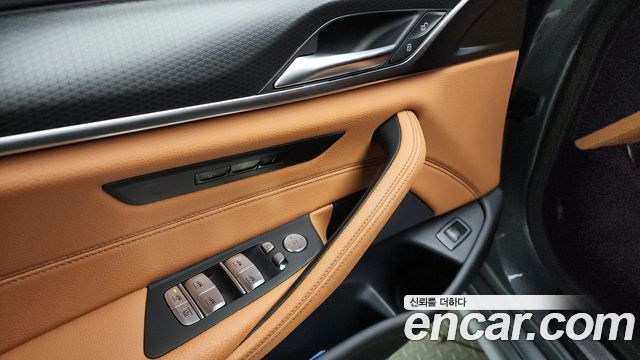 BMW 5 Series (G30) 520i M Sport 2023 — фото 16