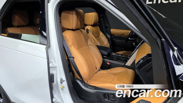 Land Rover Discovery 5 3.0 SD6 HSE Luxury 2019 — фото 12