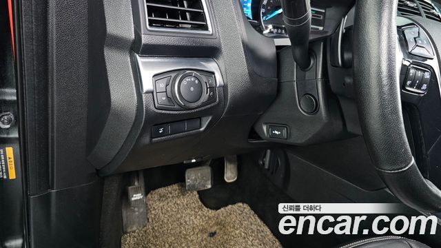 Ford Explorer 2.3 Limited 4WD 5th 2016 — фото 23