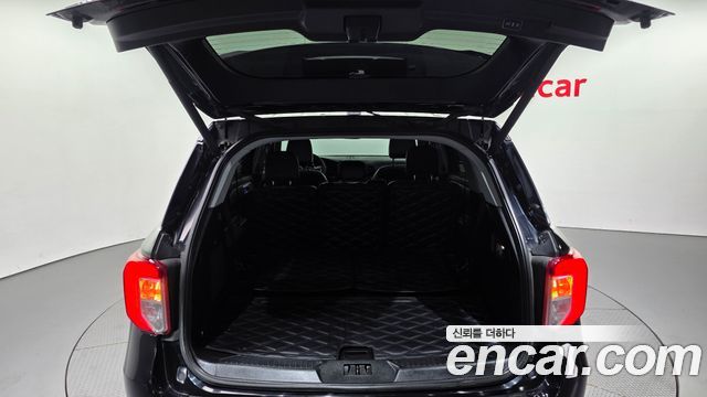 Ford Explorer (VI) 2.3 LimIted 4WD 2021 — фото 20