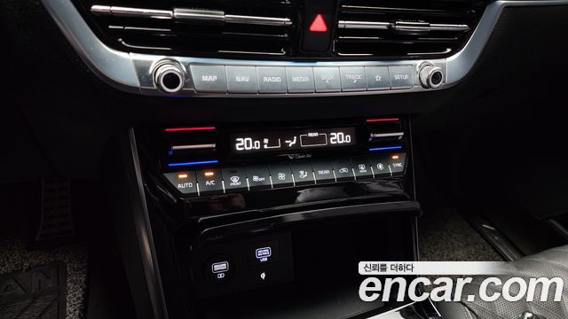 Kia Mohave The Master Diesel 3.0 4WD 6-Seater Masters Gravity 2023 — фото 17