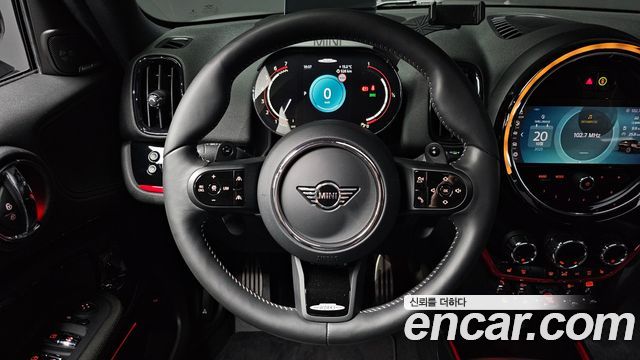 MINI Cooper S Countryman JCW Launch Pack 2nd Gen 2023 — фото 17