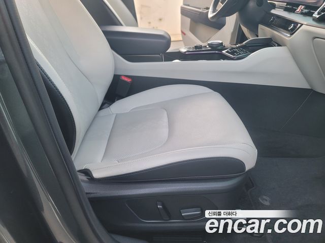 Kia Sportage Hybrid (V) Signature Gravity 2WD 2023 — фото 17