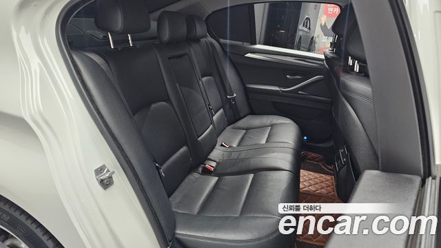 BMW 5 Series (F10) 520d xDrive M Aero Dynamic 2016 — фото 12