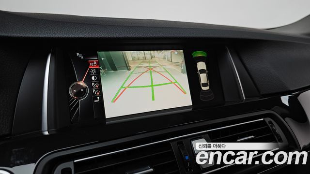 BMW 5 Series (F10) 520d xDrive M Aero Dynamic 2016 — фото 15