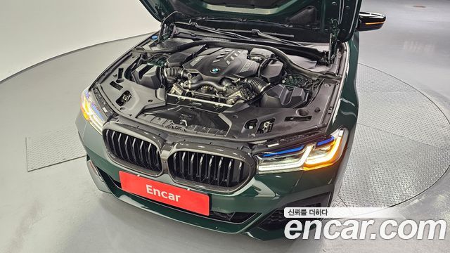 BMW 5 Series (G30) M550i xDrive 2021 — фото 6