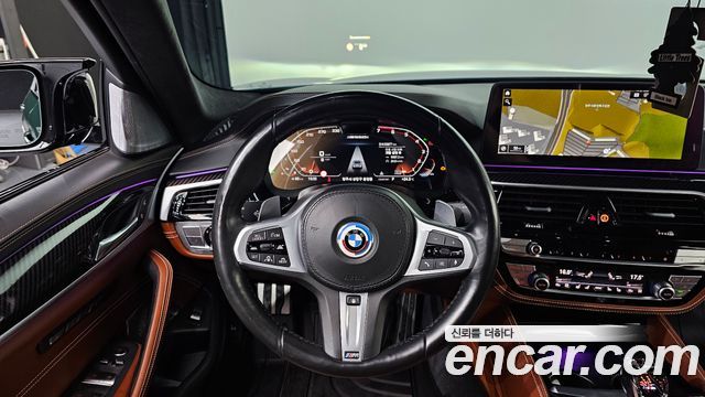 BMW 5 Series (G30) M550i xDrive 2021 — фото 15