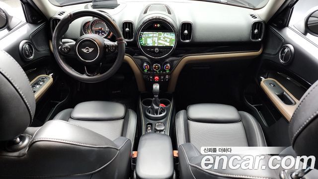 MINI Cooper D Countryman ALL4 HIGH 2nd 2018 — фото 7