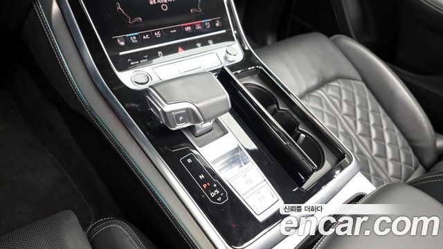 Audi Q8 (4M) 55 TFSI Quattro Premium 2022 — фото 9