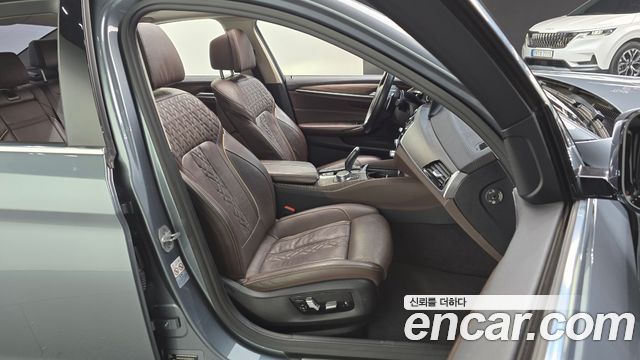 BMW 5 Series (G30) 520d xDrive Luxury Plus 2018 — фото 12