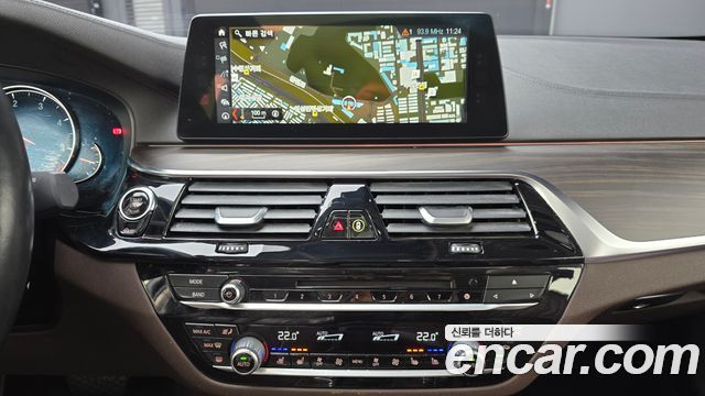 BMW 5 Series (G30) 520d xDrive Luxury Plus 2018 — фото 14