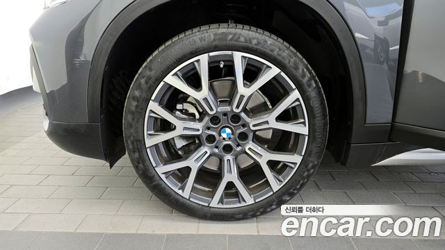 BMW X1 (F48) xDrive 20i xLine 2022 — фото 5