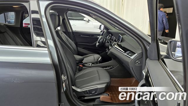 BMW X1 (F48) xDrive 20i xLine 2022 — фото 11