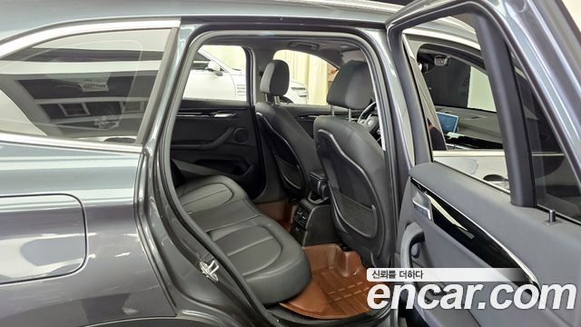 BMW X1 (F48) xDrive 20i xLine 2022 — фото 12