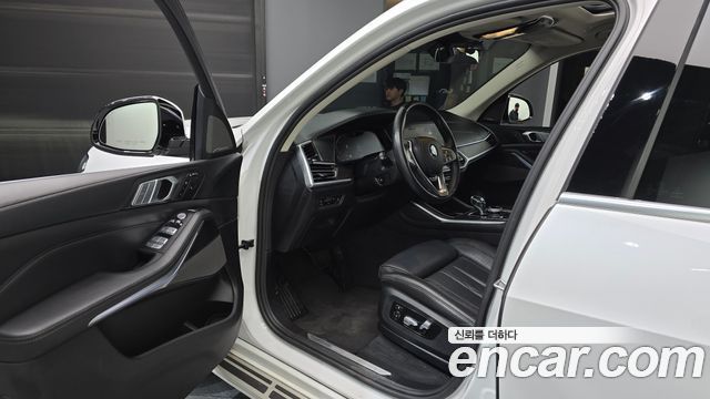 BMW X7 (G07) xDrive 40i Design Pure Excellence 7-Seater 2021 — фото 10