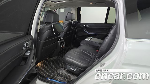 BMW X7 (G07) xDrive 40i Design Pure Excellence 7-Seater 2021 — фото 11