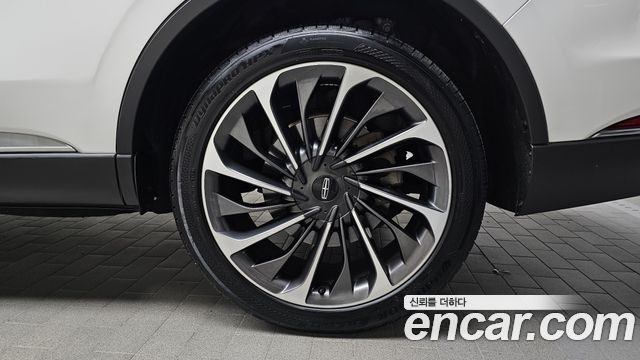 Lincoln Aviator (II) 3.0 Reserve  AWD 2021 — фото 5