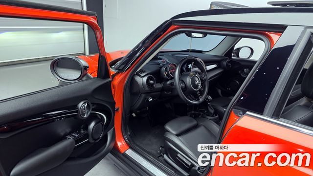 MINI Cooper 5Door HIGH 3rd 2019 — фото 10