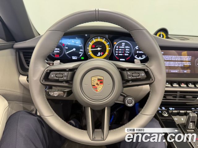 Porsche 911 (992) Carrera 4 GTS Cabriolet 2023 — фото 16